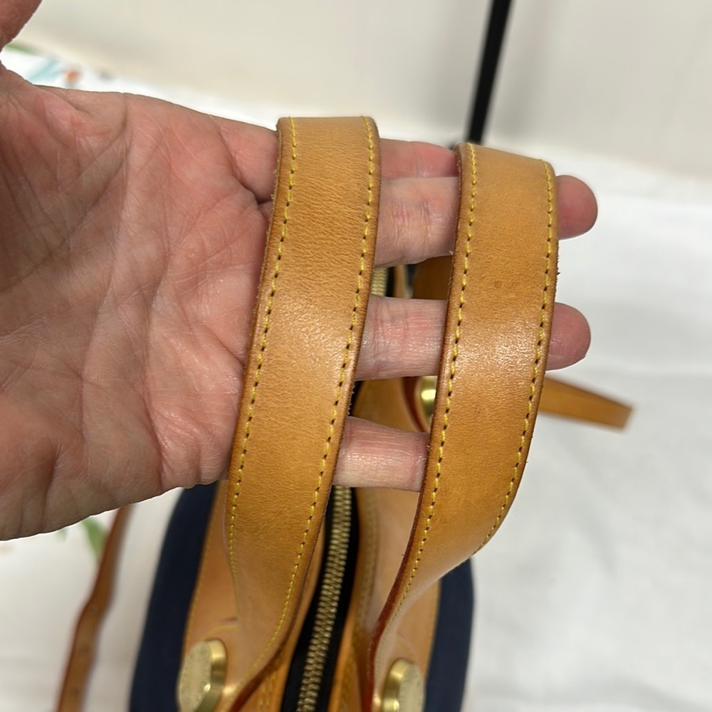 Vintage Dooney & Bourke Tan and Blue Satchel / Crossbody Dome bag - Picture 6 of 16